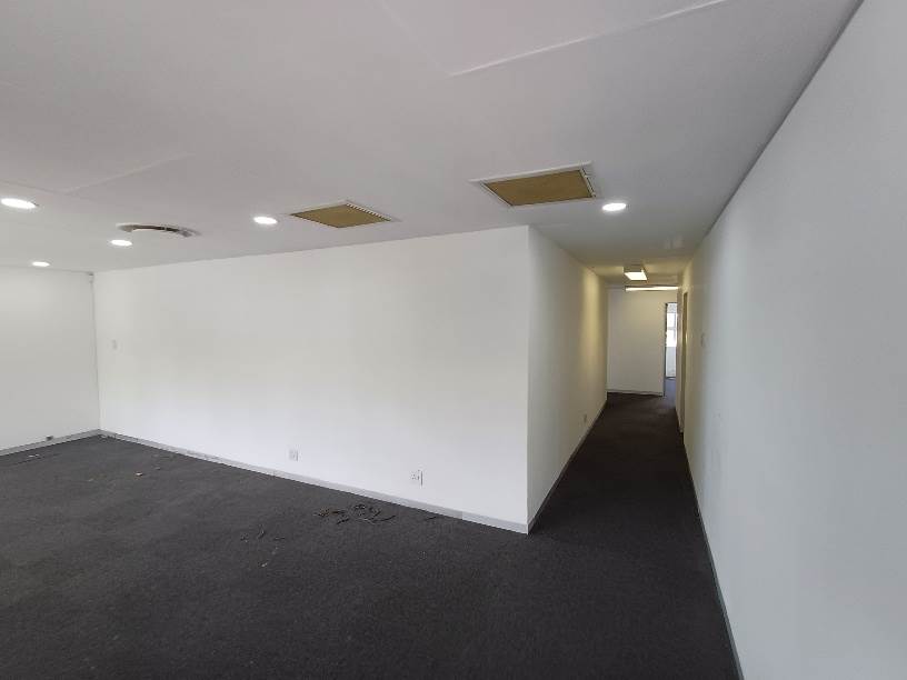 166  m² Commercial space in Die Hoewes photo number 6