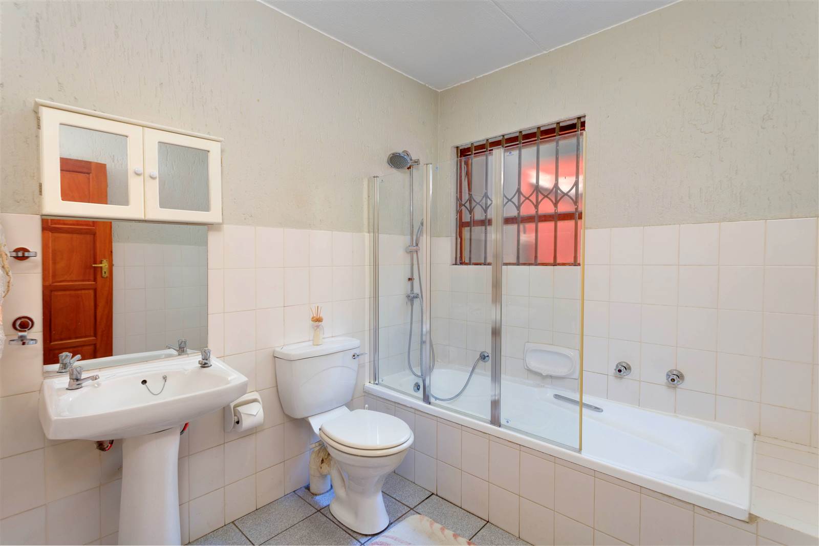 3 Bed House in Sunninghill photo number 12