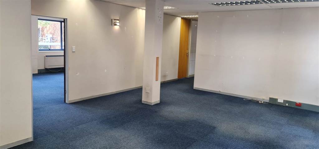 204  m² Commercial space in Woodmead photo number 16