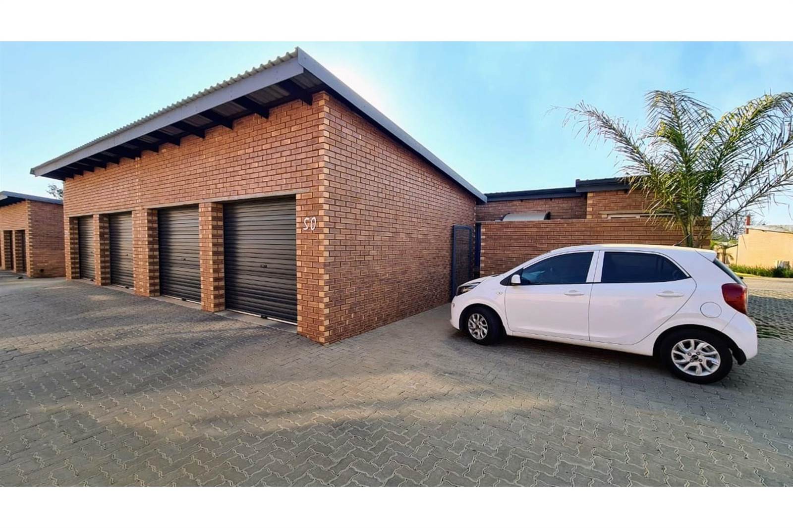 3 Bed Townhouse in Glen Marais photo number 15
