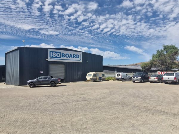 857  m² Industrial space