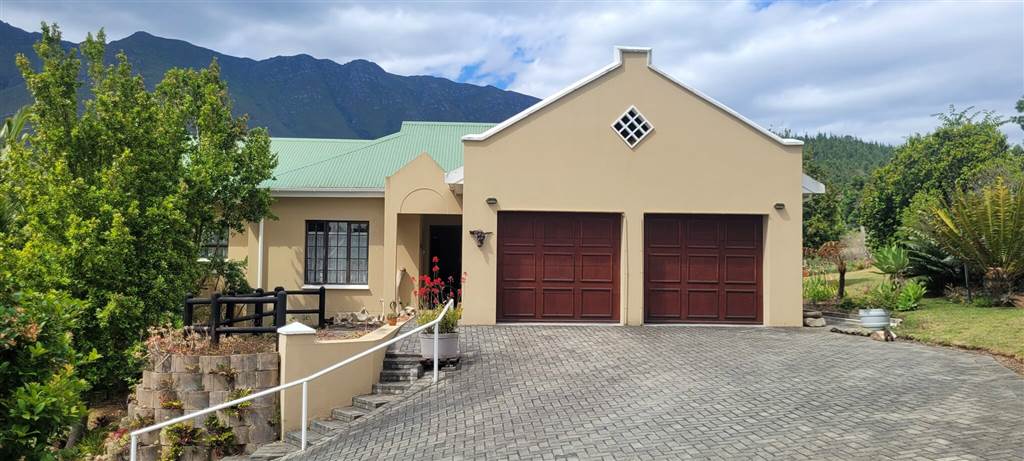 3 Bed House in Swellendam photo number 2