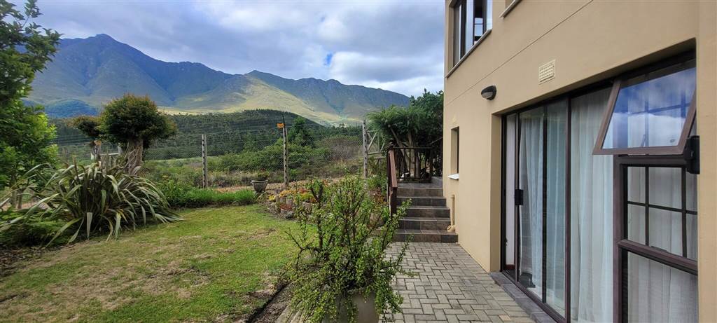 3 Bed House in Swellendam photo number 30