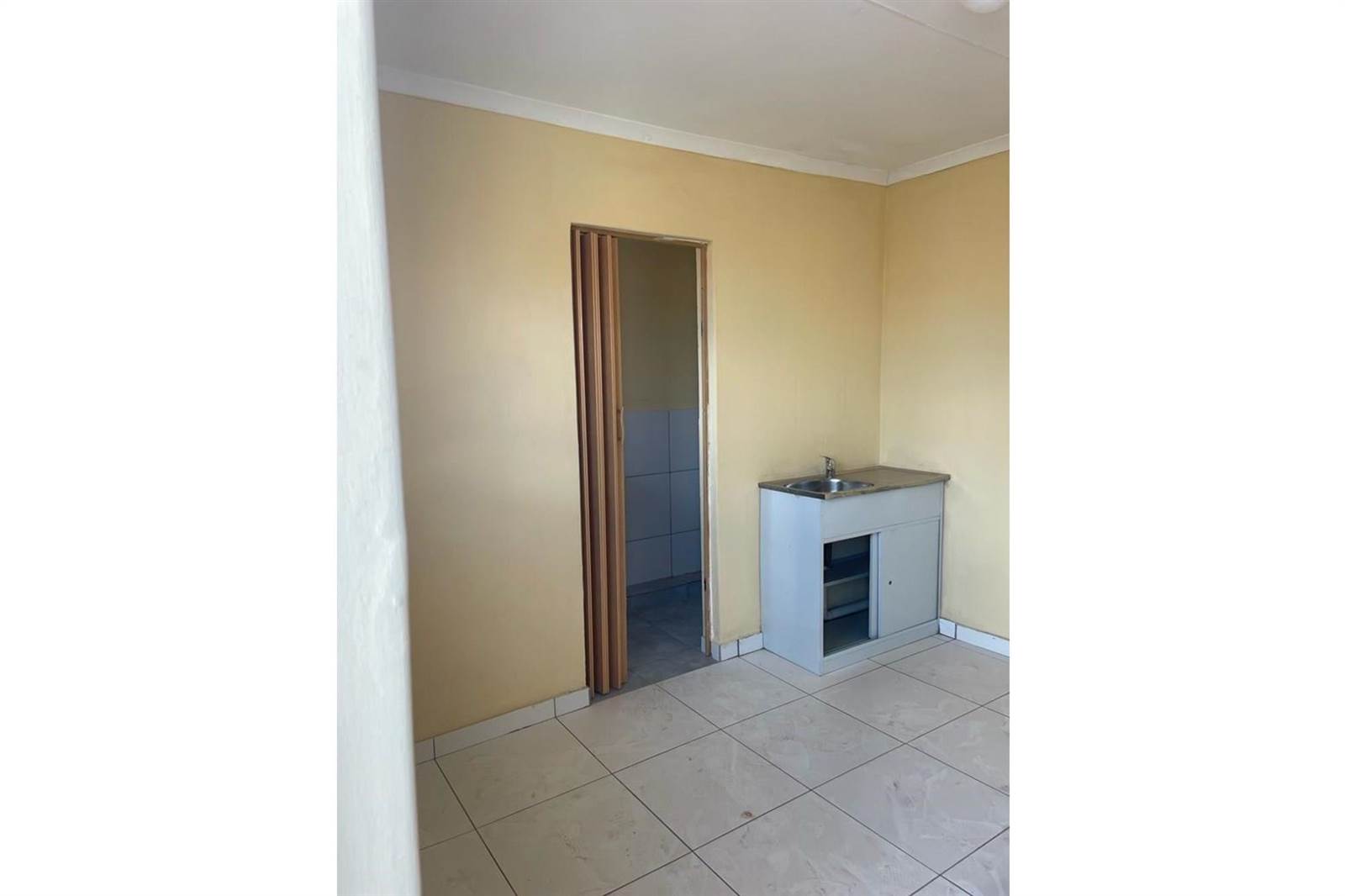 1 Bed Apartment in Protea Glen photo number 19