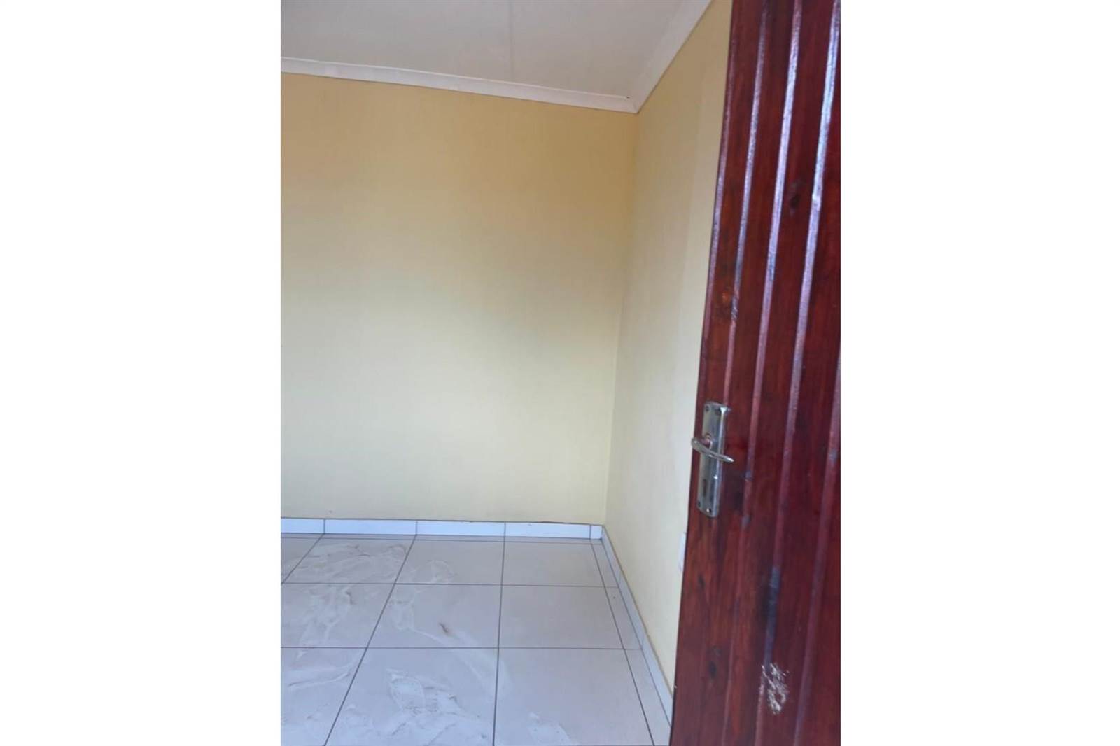 1 Bed Apartment in Protea Glen photo number 18