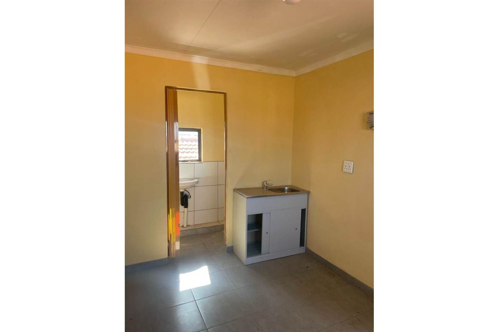 1 Bed Apartment in Protea Glen photo number 21