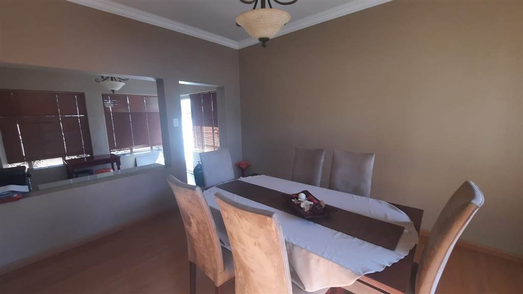 3 Bed House in Potchefstroom Central photo number 6