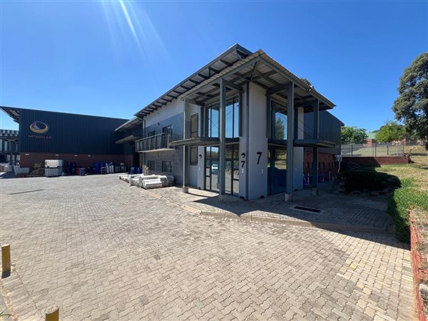 710  m² Industrial space