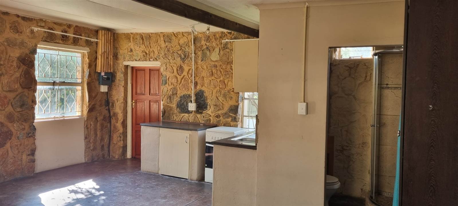 1 Bed Apartment in Magaliesburg photo number 3