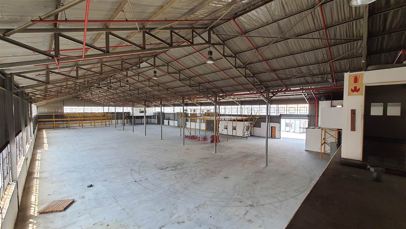 3331  m² Industrial space in Isando photo number 14