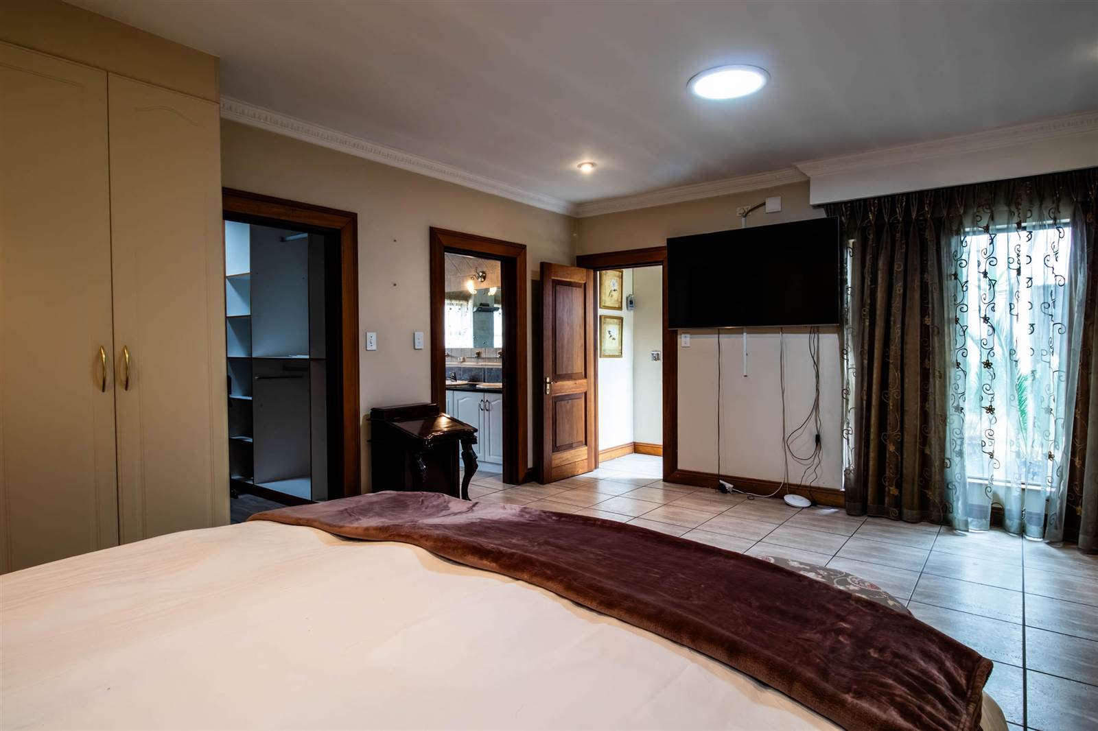 4 Bed House in Centurion Golf Estate photo number 25