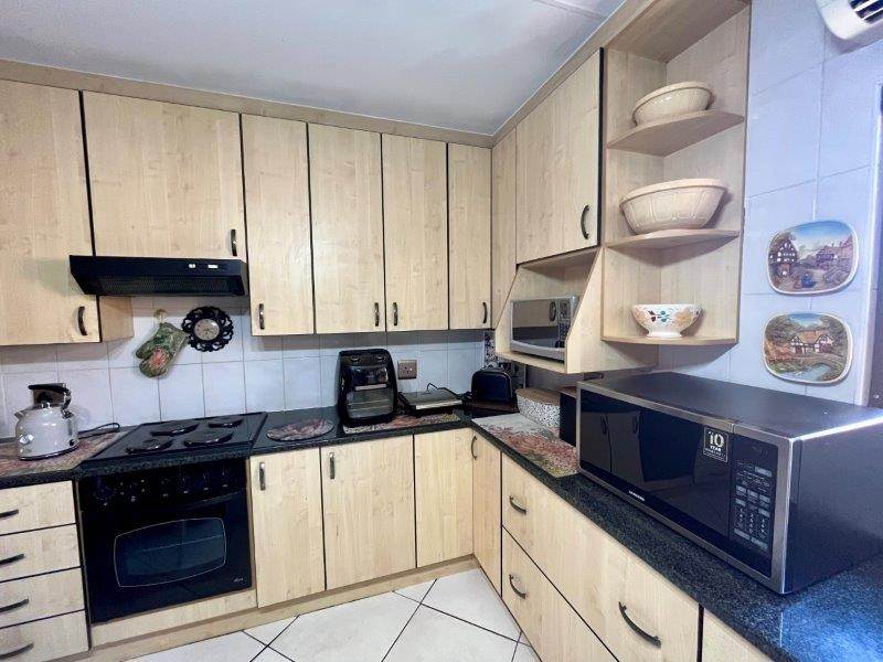 3 Bed Townhouse in New Redruth photo number 6