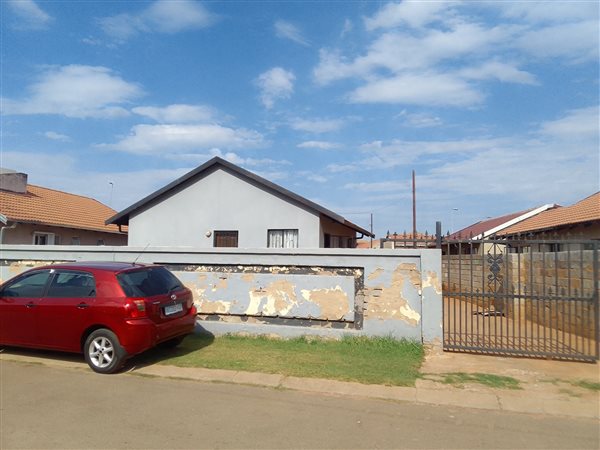 2 Bed House in Dobsonville