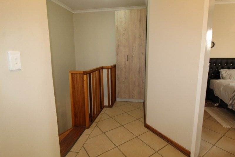 2 Bed Townhouse in Potchefstroom Central photo number 7