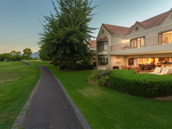 4 Bed House in Boschenmeer Golf Estate