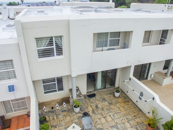 3 Bedroom Townhouse 3 Bedroom Townhouse