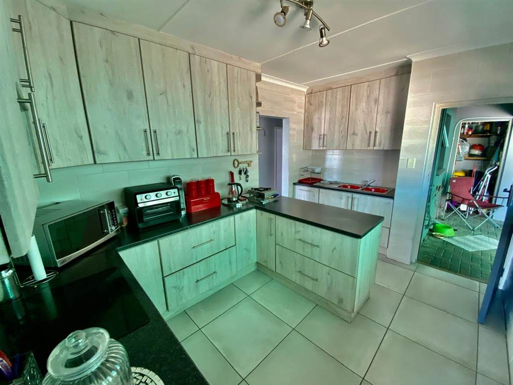 3 Bed House in Algoa Park photo number 12