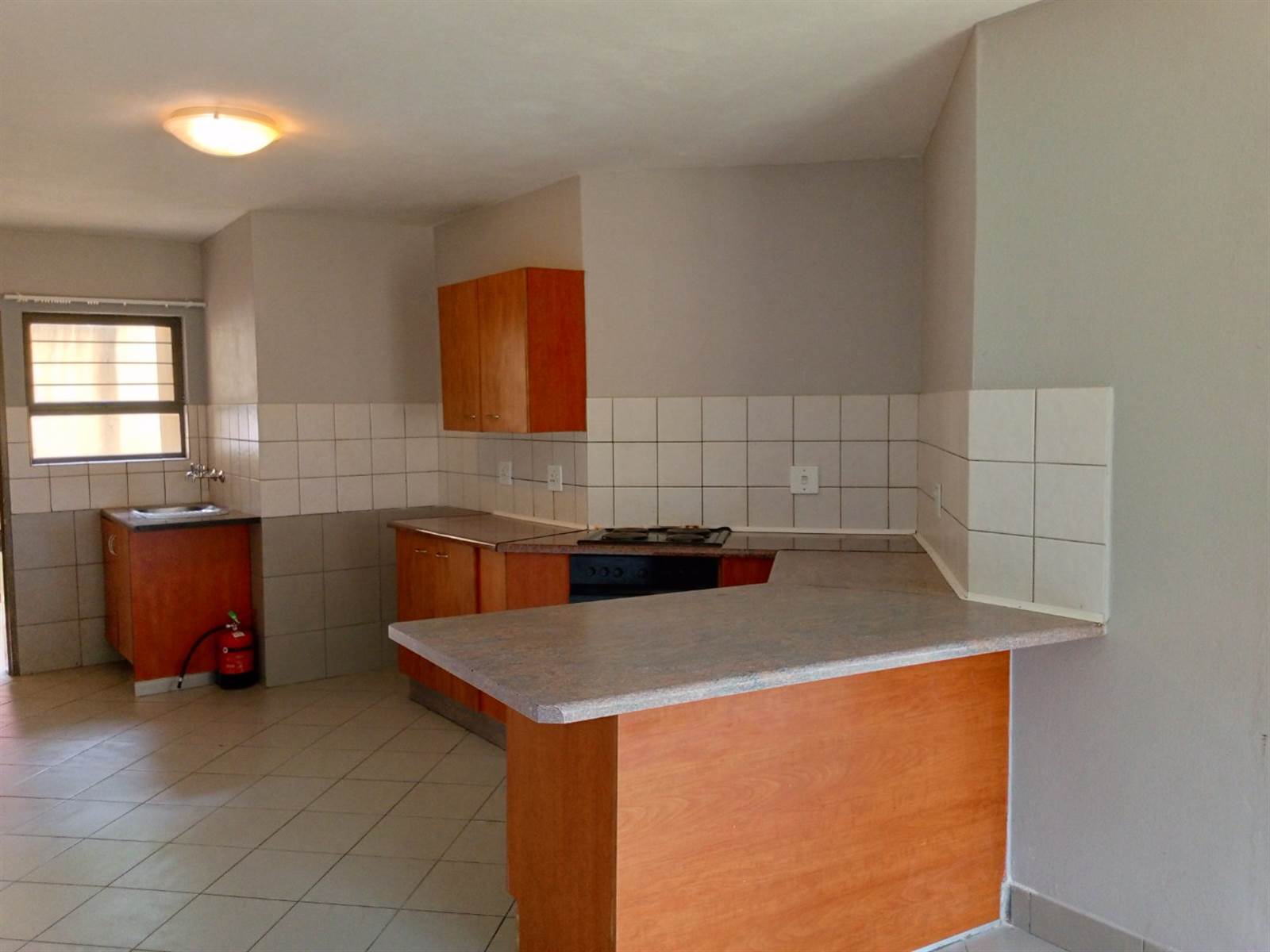 2 Bed Apartment in Penina Park photo number 5
