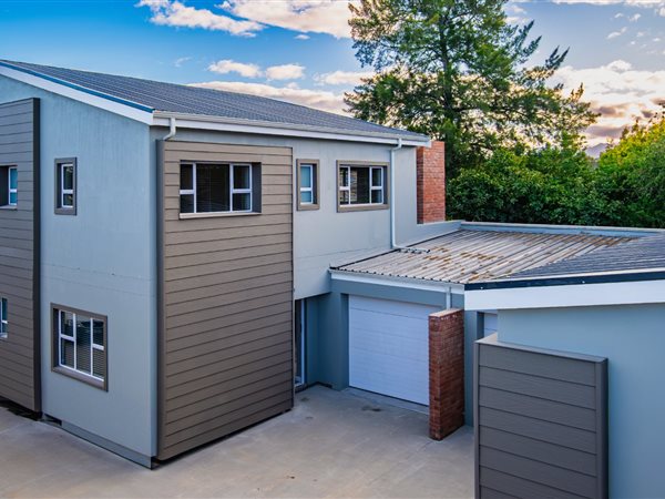 2 Bedroom Townhouse 2 Bedroom Townhouse