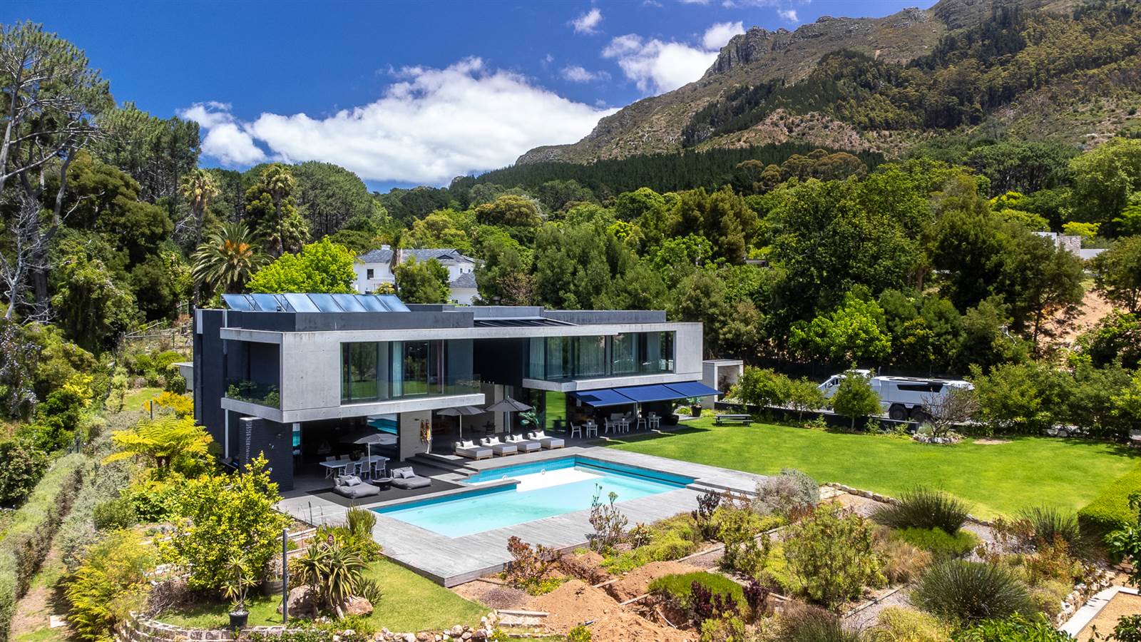 6 Bed House in Constantia photo number 20