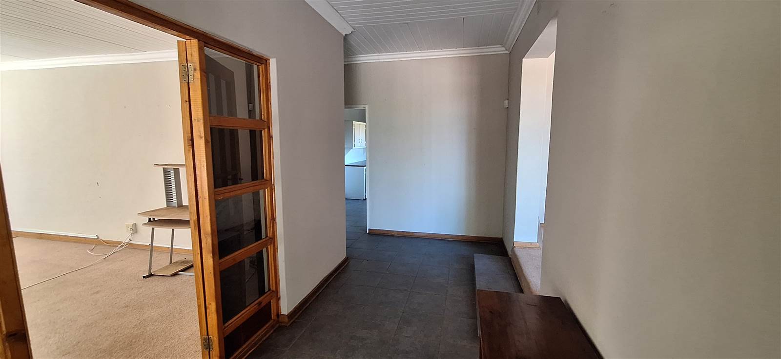 4 Bed House in Aliwal North photo number 4