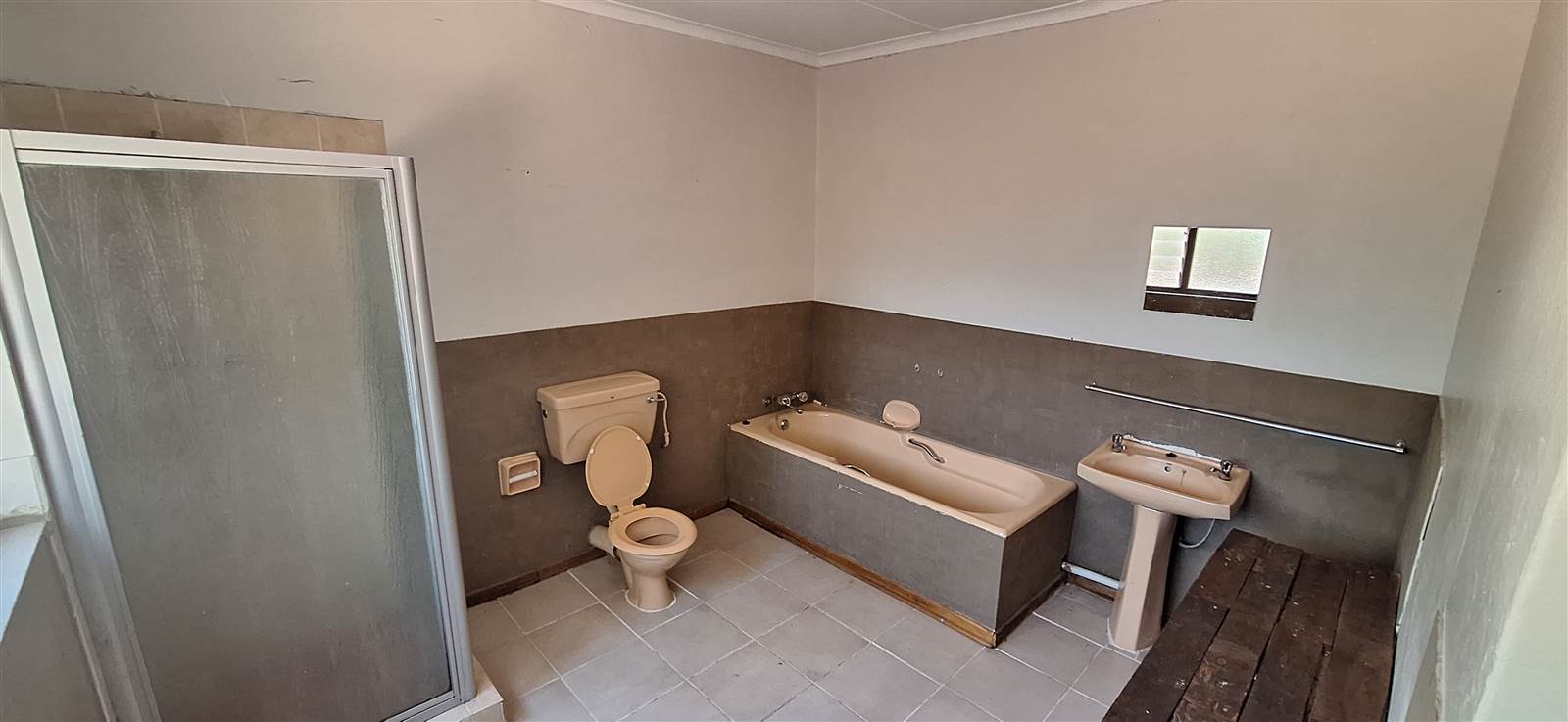 4 Bed House in Aliwal North photo number 20
