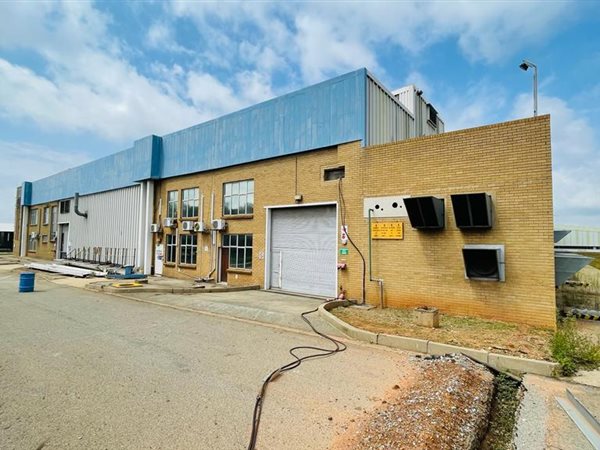 4 050  m² Industrial space