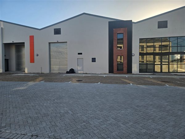 847  m² Commercial space