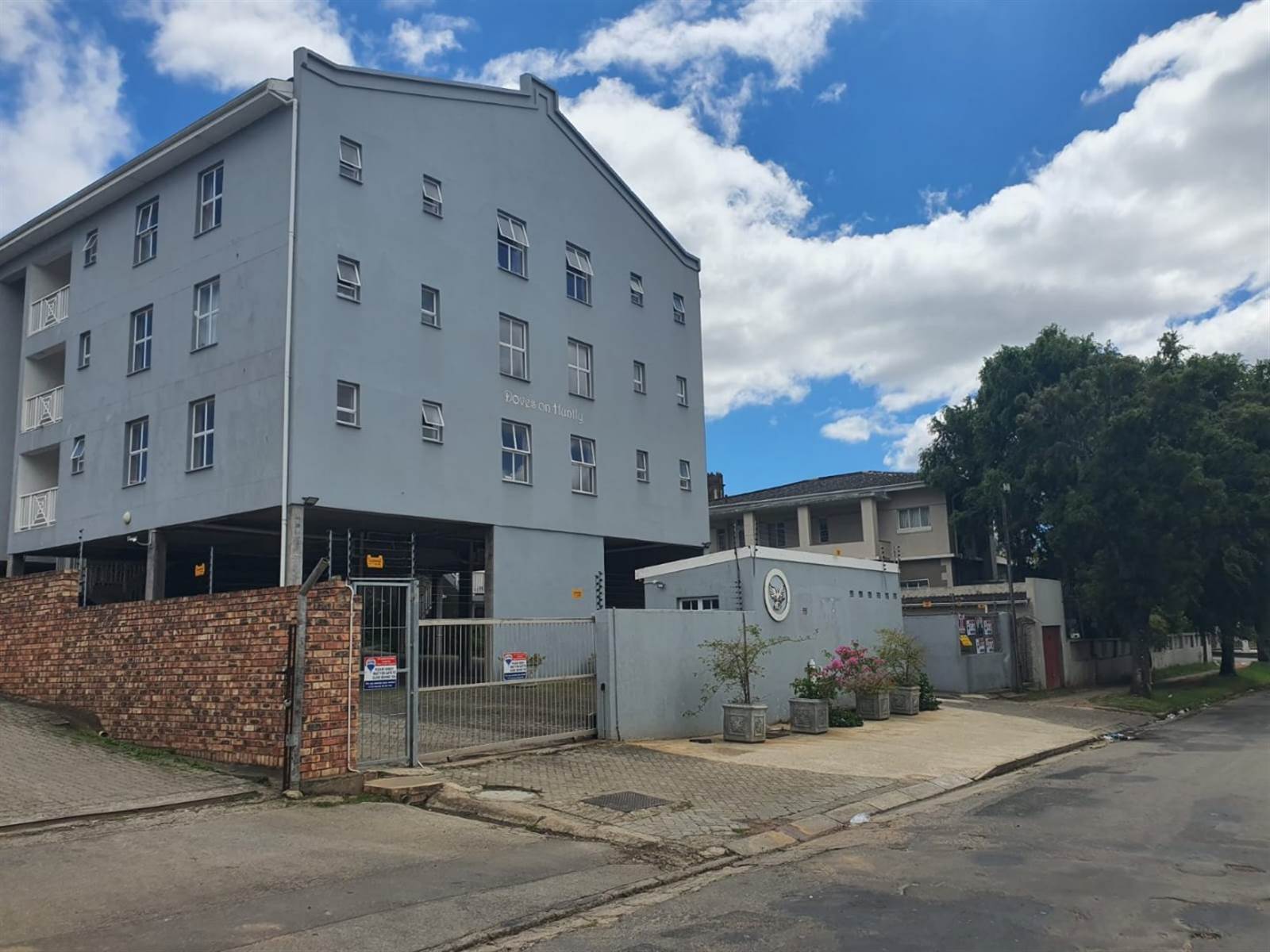 3 Bed Flat in Grahamstown Central photo number 14