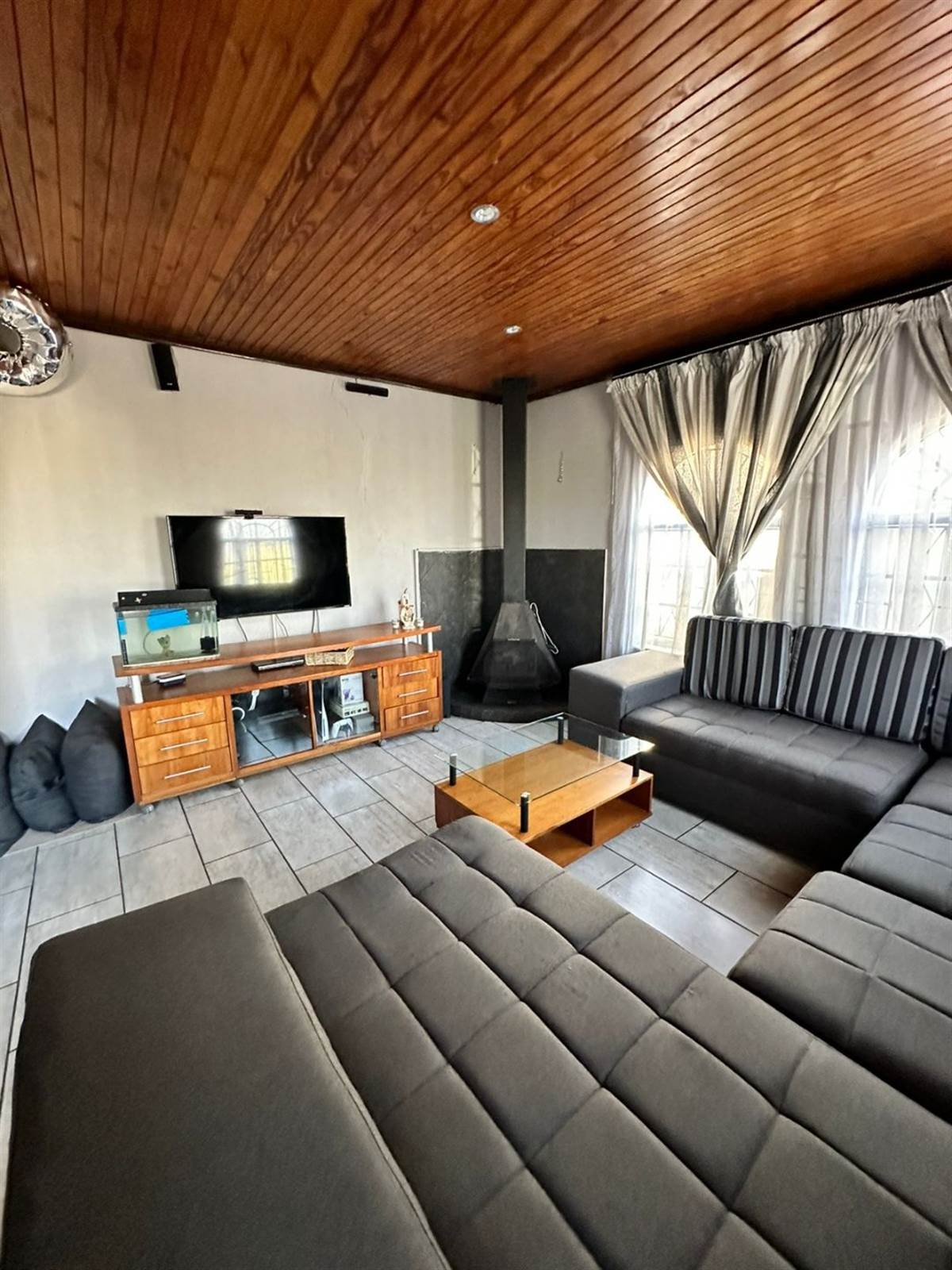3 Bed House in Actonville photo number 8