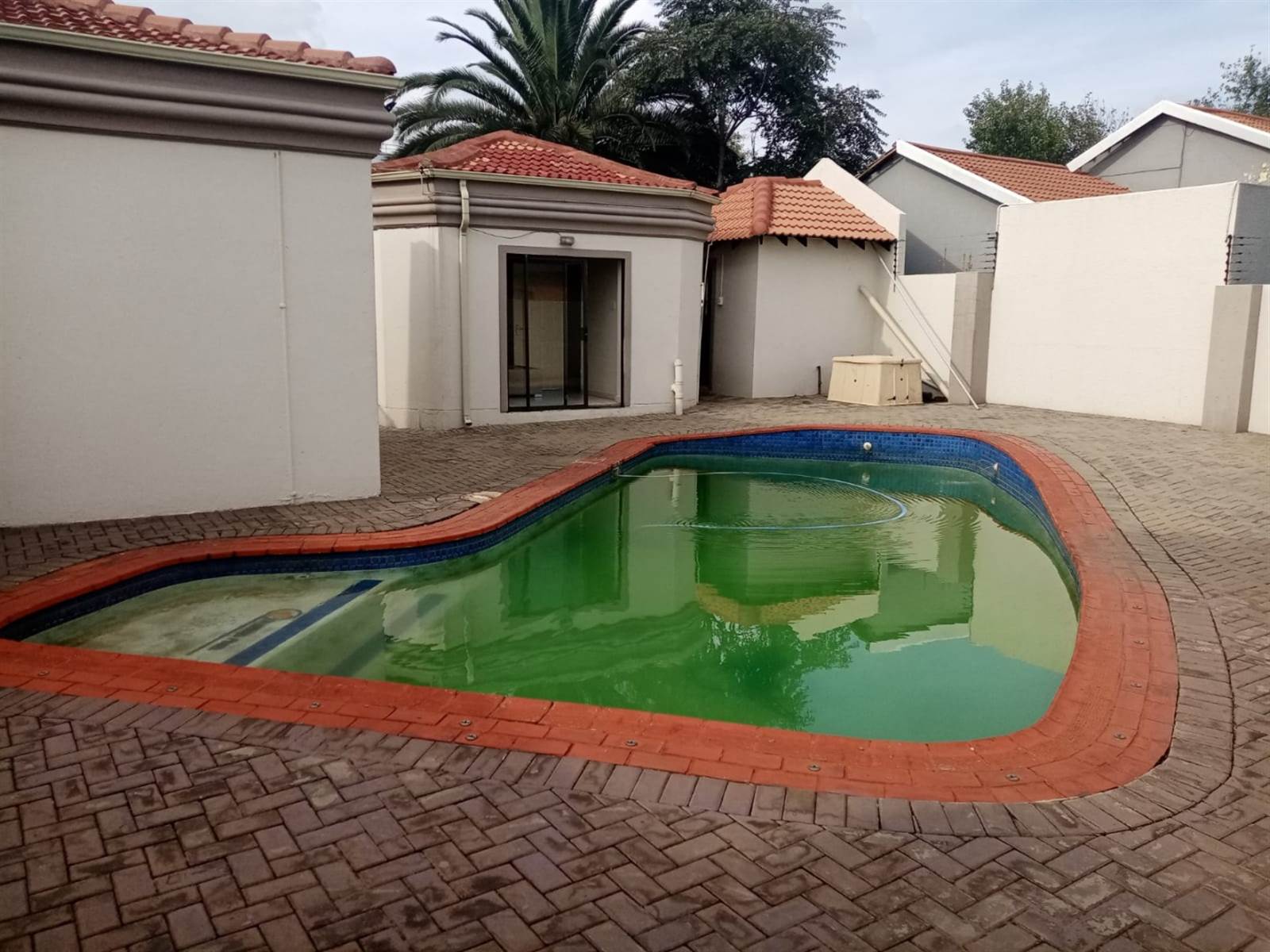5 Bed House in Roodekop photo number 5
