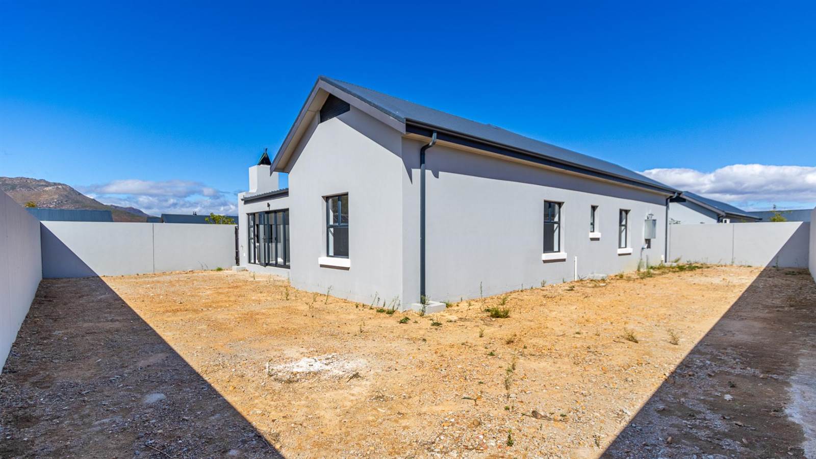 4 Bed House in Paarl photo number 27