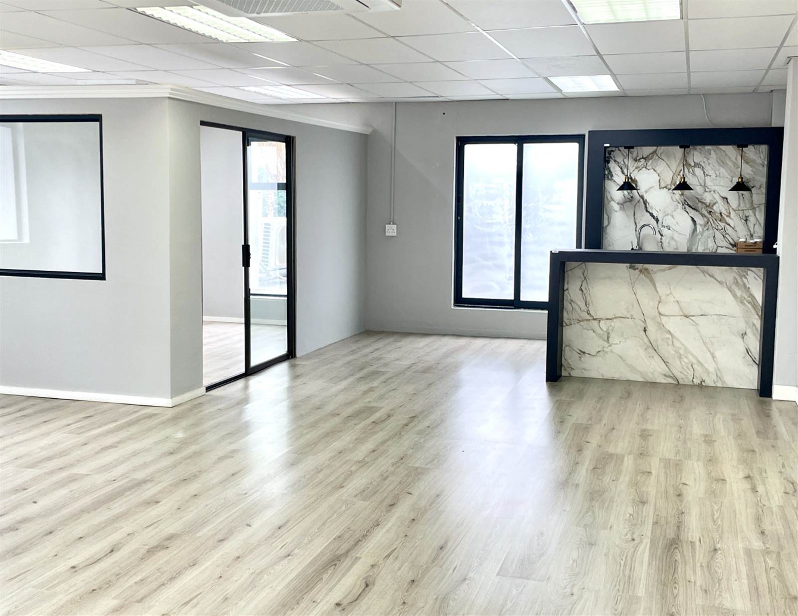 80  m² Commercial space in Umhlanga Rocks photo number 4
