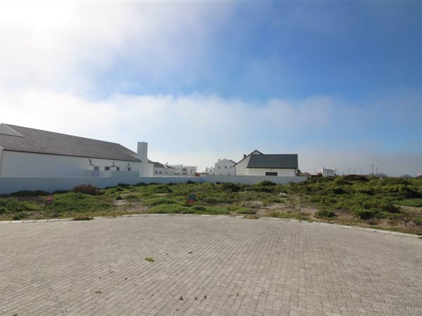 594 m² Land