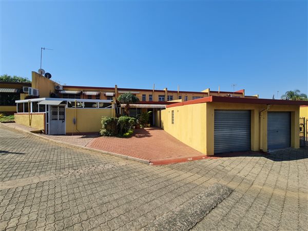 3 Bed Townhouse in Newlands West