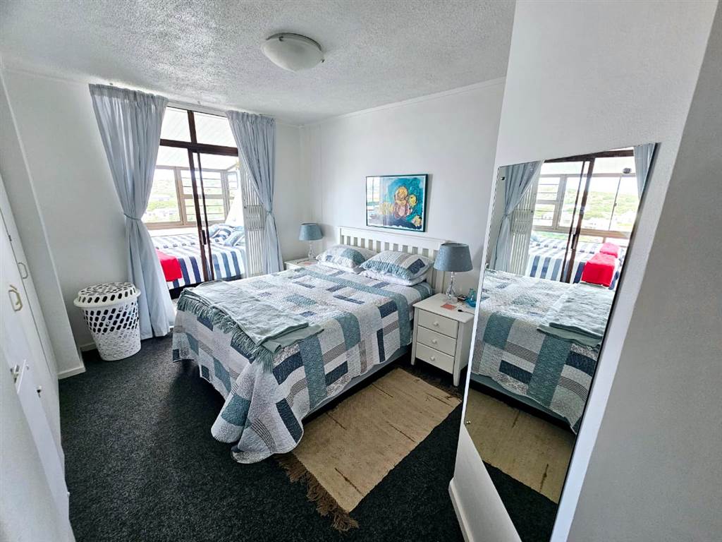 3 Bed Apartment in Stilbaai photo number 7