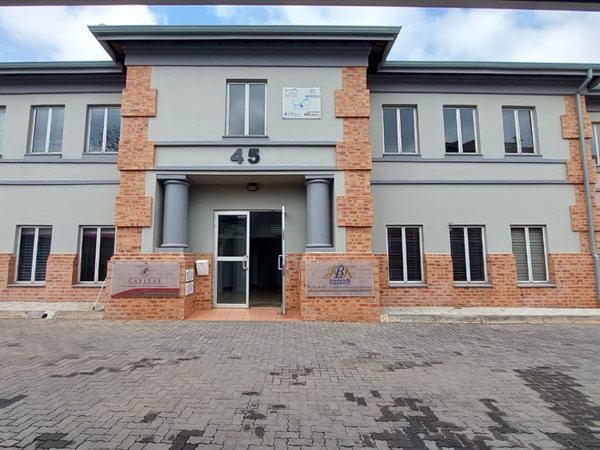 170  m² Commercial space in Route 21 Business Park