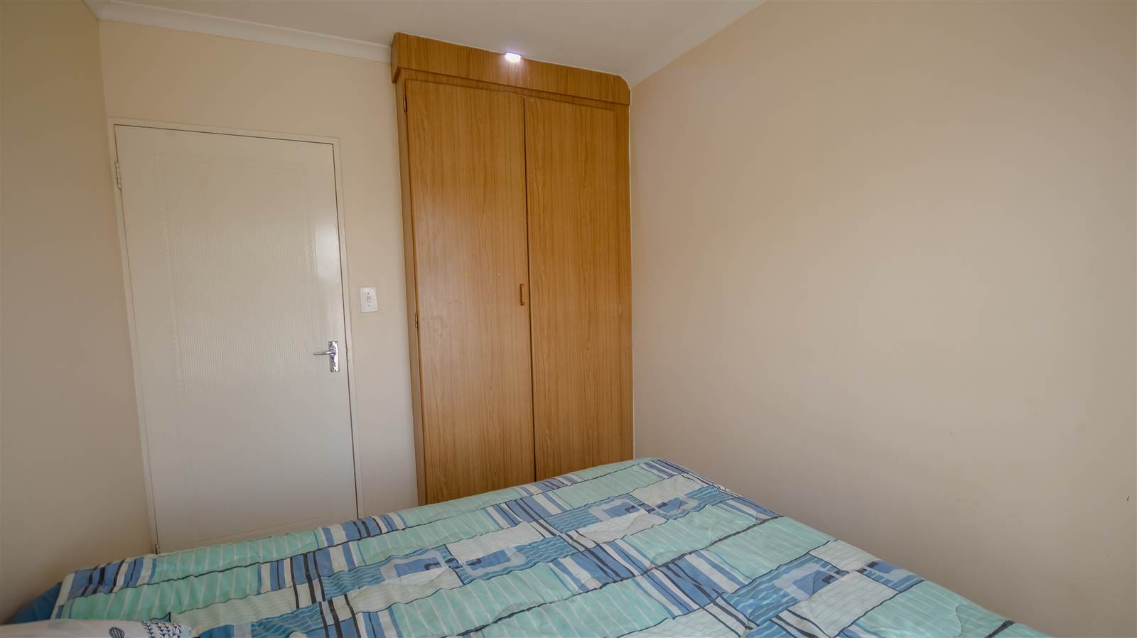 2 Bed Simplex in Rietvalleirand photo number 11