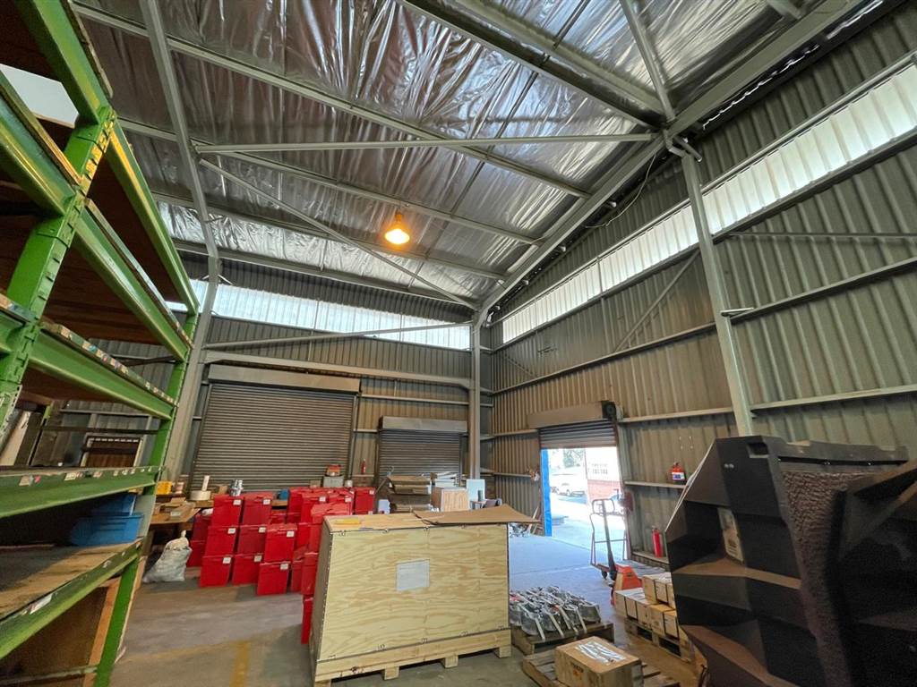 810  m² Industrial space in Jet Park photo number 6