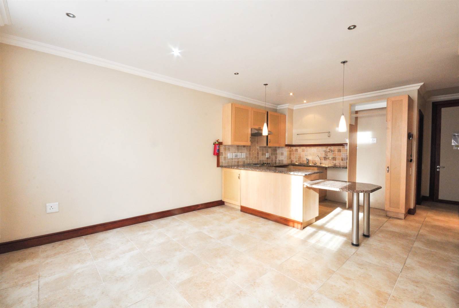 2 Bed Apartment in Newlands photo number 11