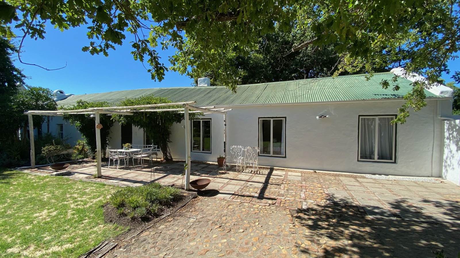 4 Bed House in Greyton photo number 23