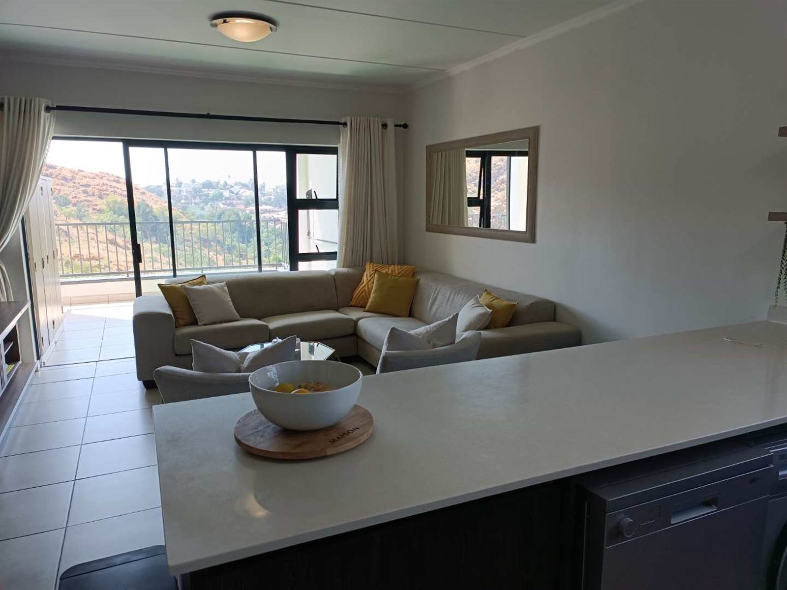 2 Bed Townhouse in Rosettenville photo number 3
