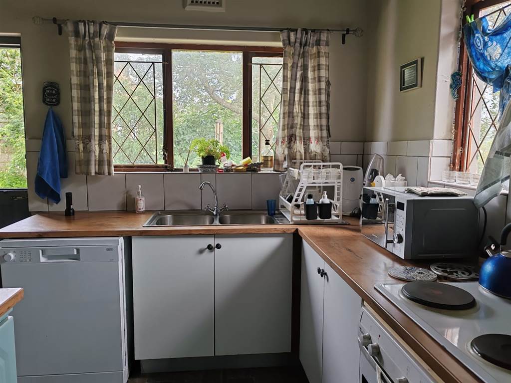 3 Bed House in Escombe photo number 13