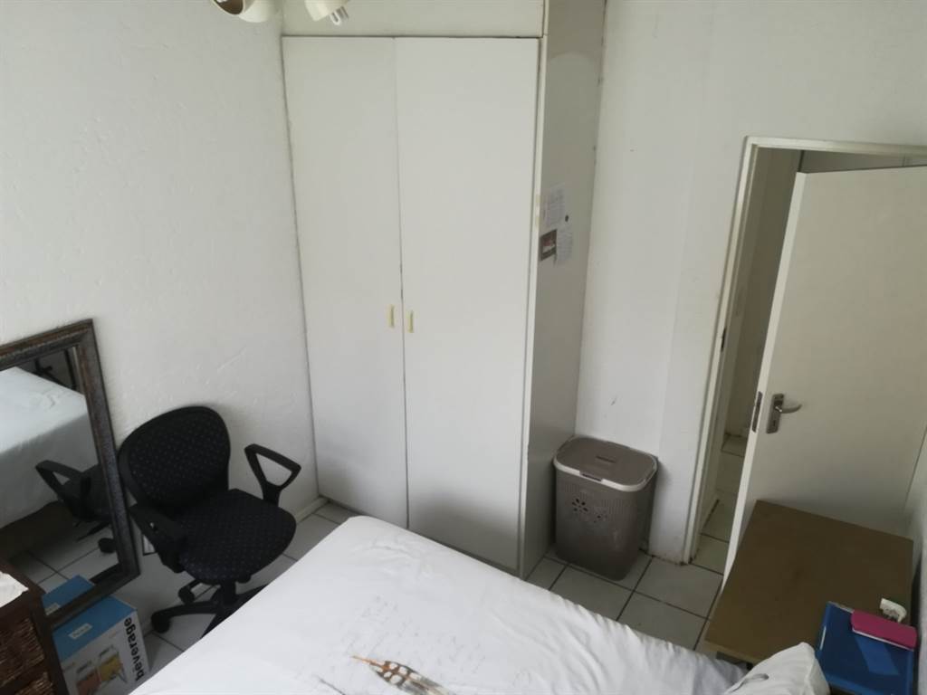3 Bed Apartment in Die Hoewes photo number 8