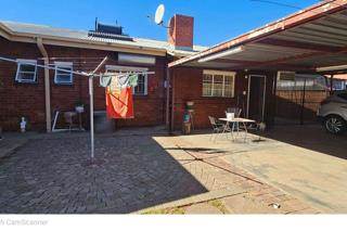 3 Bed House in Greenside photo number 12