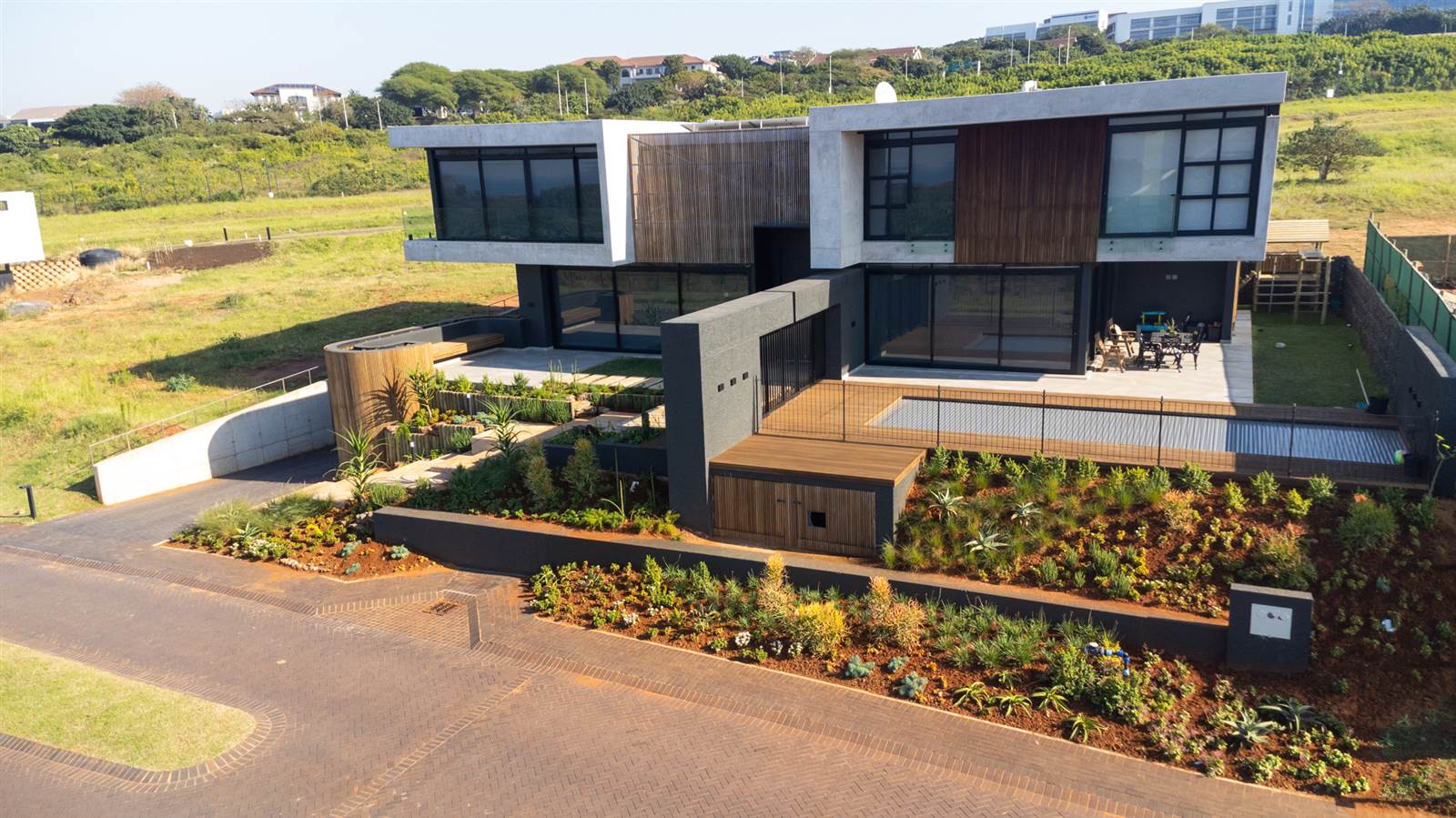 812 m² Land available in Umhlanga Rocks photo number 4