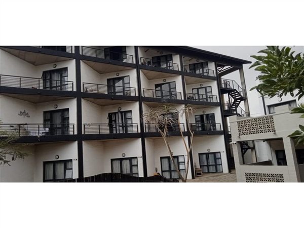 Bachelor apartment in City & Suburban (Maboneng)