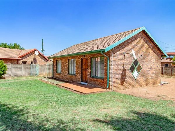 3 Bed House in Lindo Park