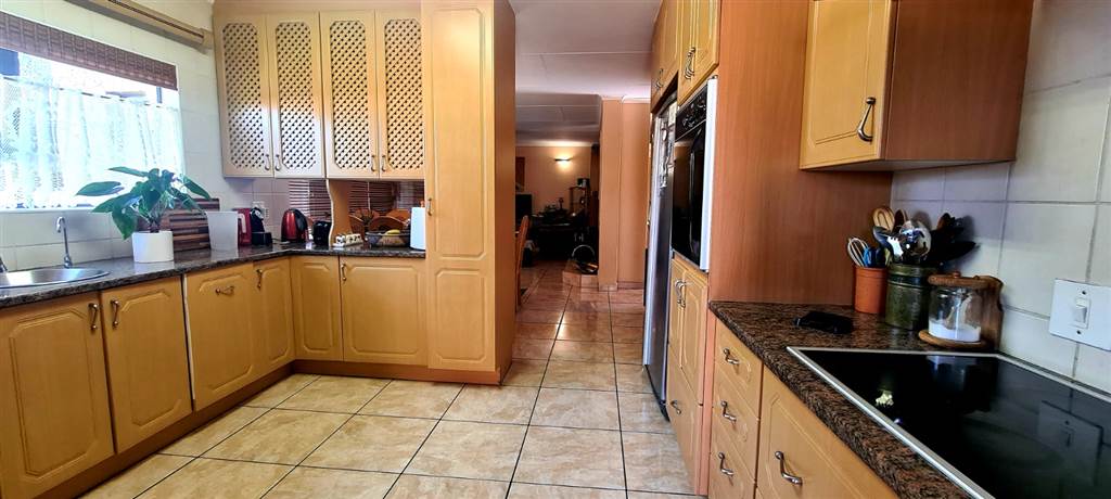3 Bed House in Del Judor photo number 5
