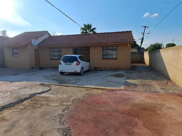 1 Bed House in Tlhabane